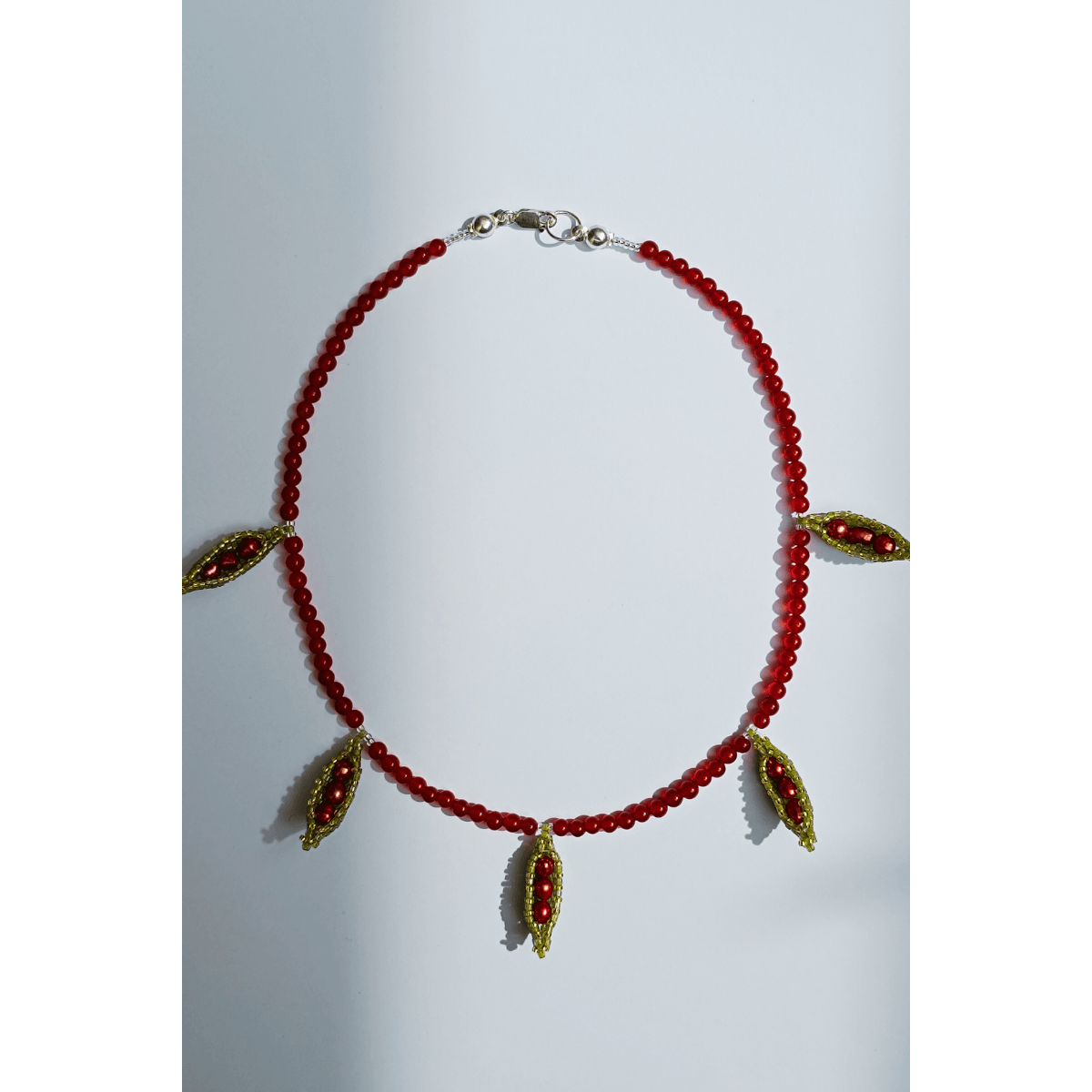 COLLAR FRÍJOLES Y CORNALINAS