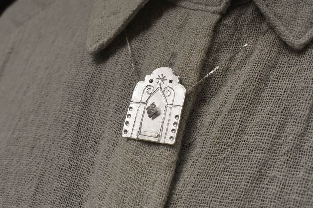 COLLAR SANTUARIO