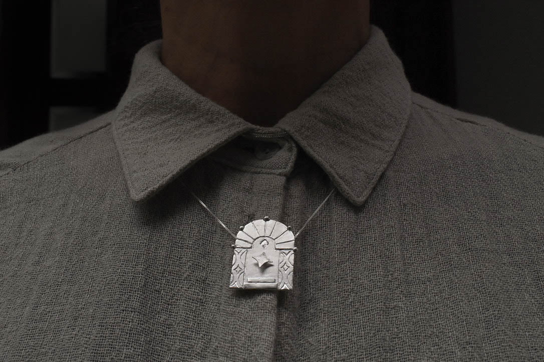 COLLAR SANTUARIO