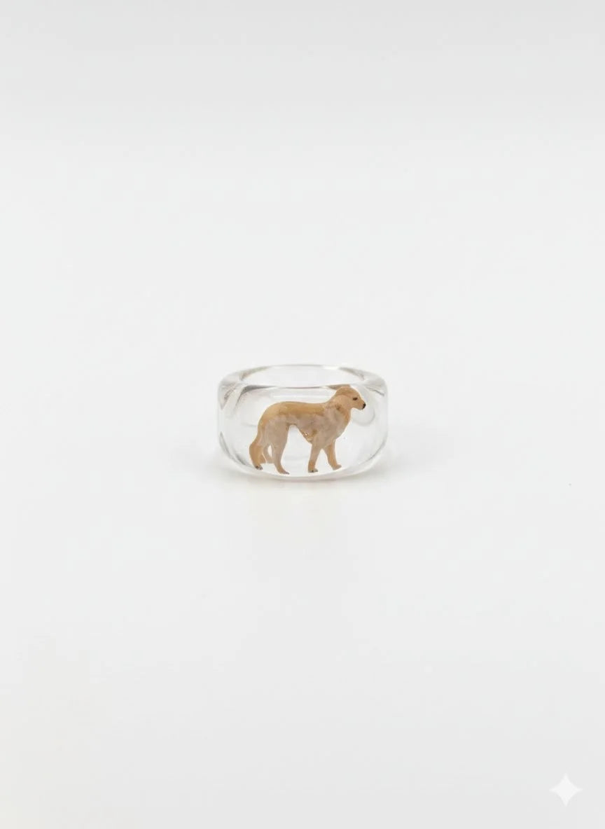 Anillo de resina hecho a mano, diseño original con miniatura de perro adentro.
PAISAJE LATINO