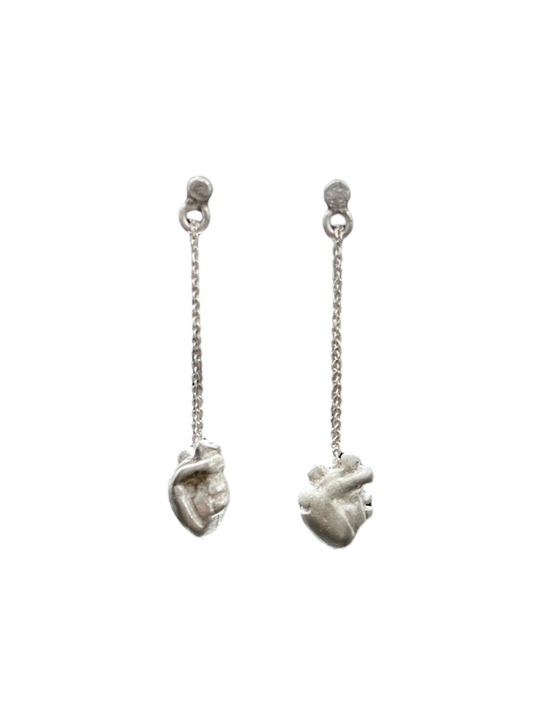 PAR ARETES CORAZÓN CADENA