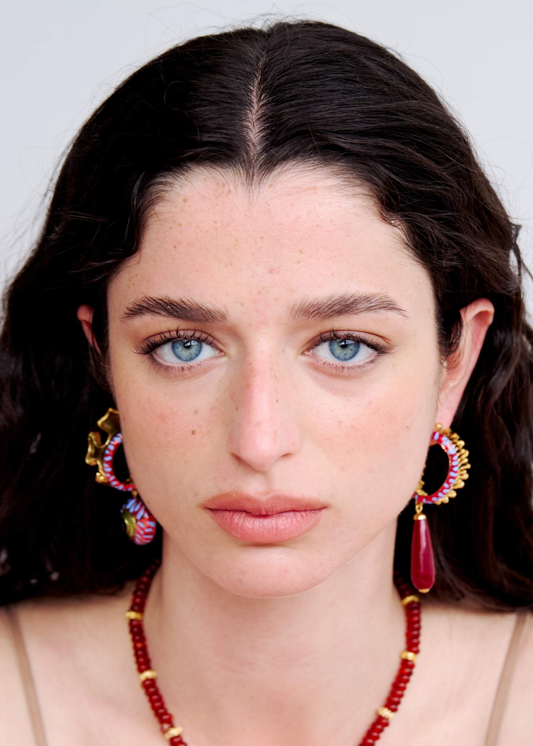 CAT DROP BURGUNDY EARRINGS
