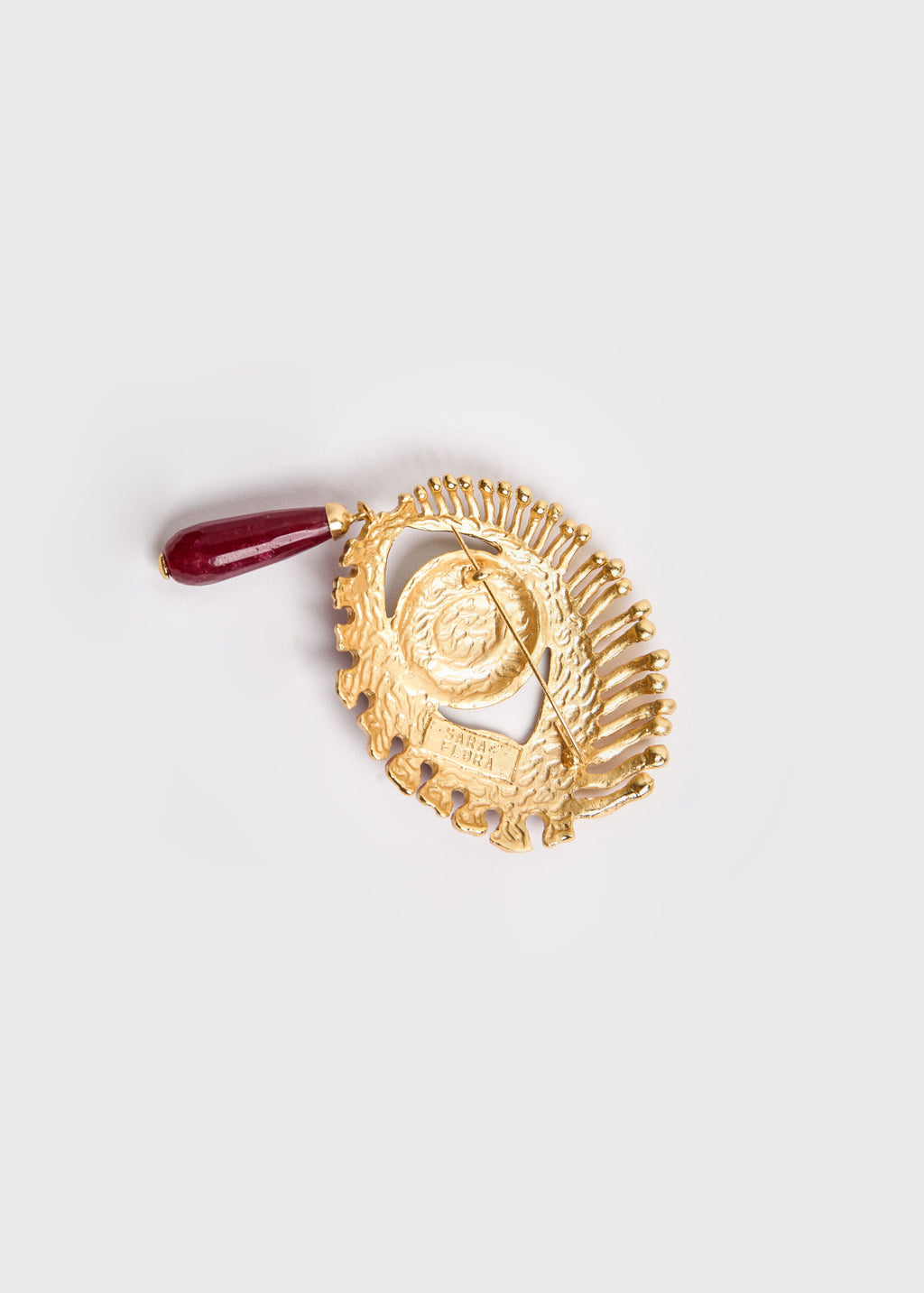 MAXI EYE BURGUNDY BROOCH