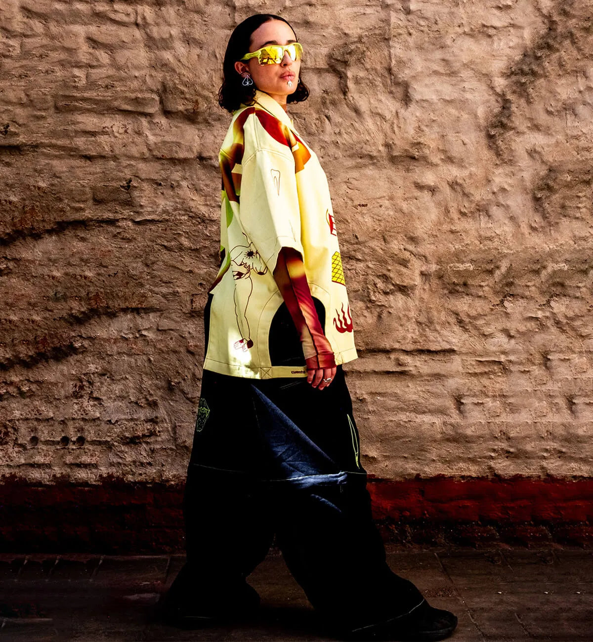 CAMISA ASIMÉTRICA CC: CANÍBALES