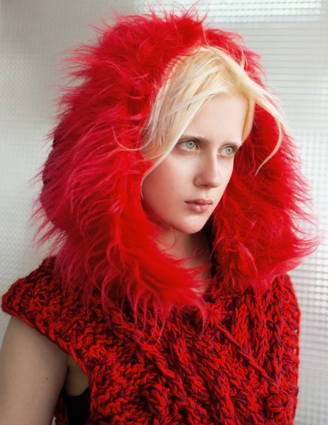 KNIT VEST