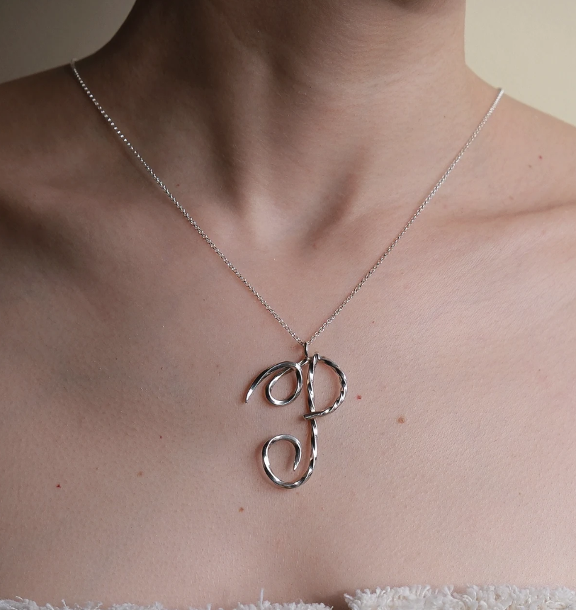 COLLAR INICIALES MERENGUE