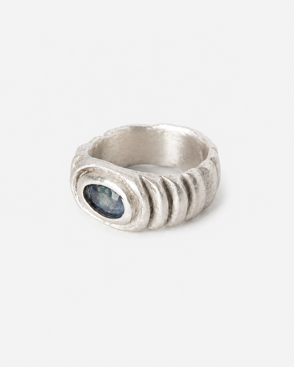 WAVES RING LONDON BLUE TOPAZ