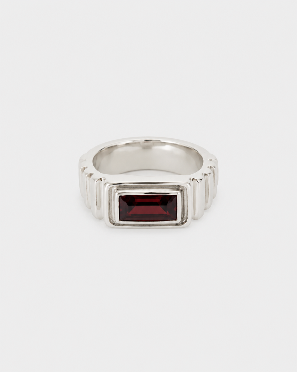 VICENTE GARNET RING
