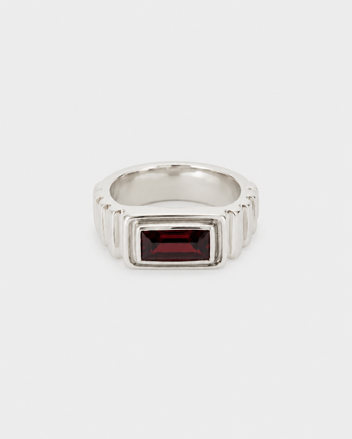 VICENTE GARNET RING