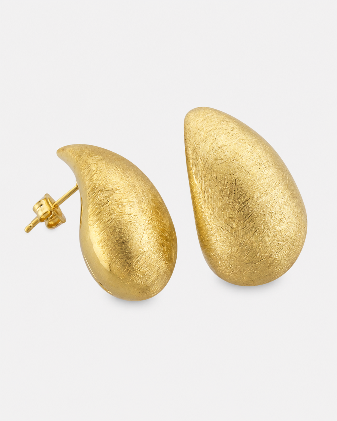 SCRATCHED BOLD GOLDEN EARRINGS