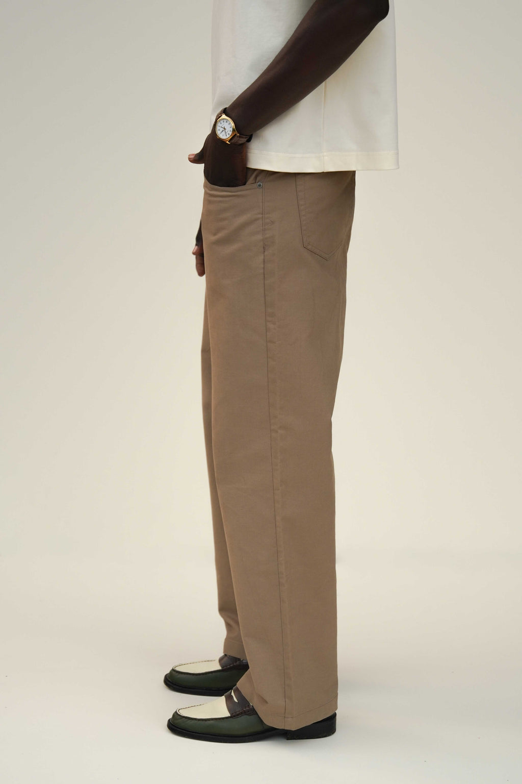 Pantalón caqui La Mesa