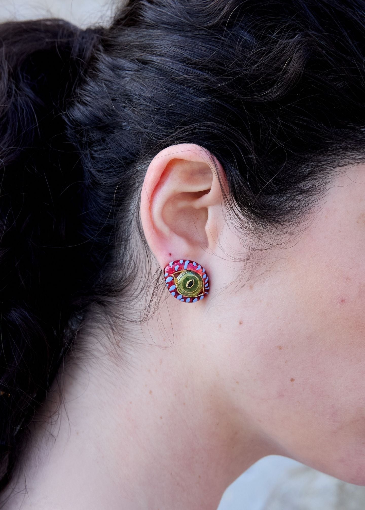 CAT EYE MINI BURGUNDY EARRINGS
