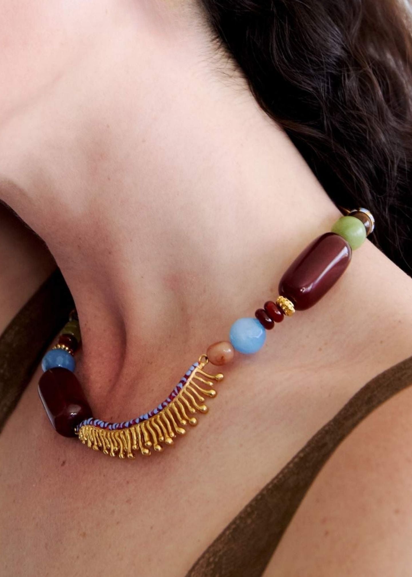 Collar Closed Eyes Burgundy