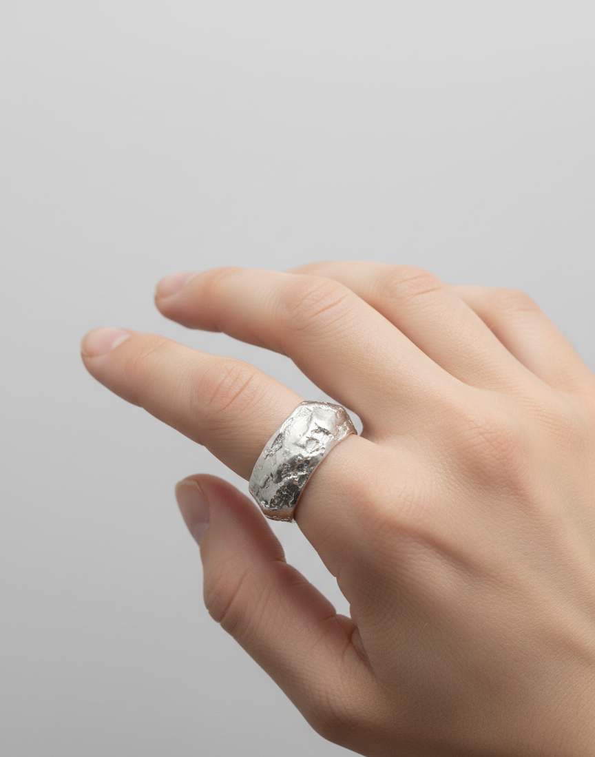 ANILLO ANCHO ABOMBADO TEXTURA