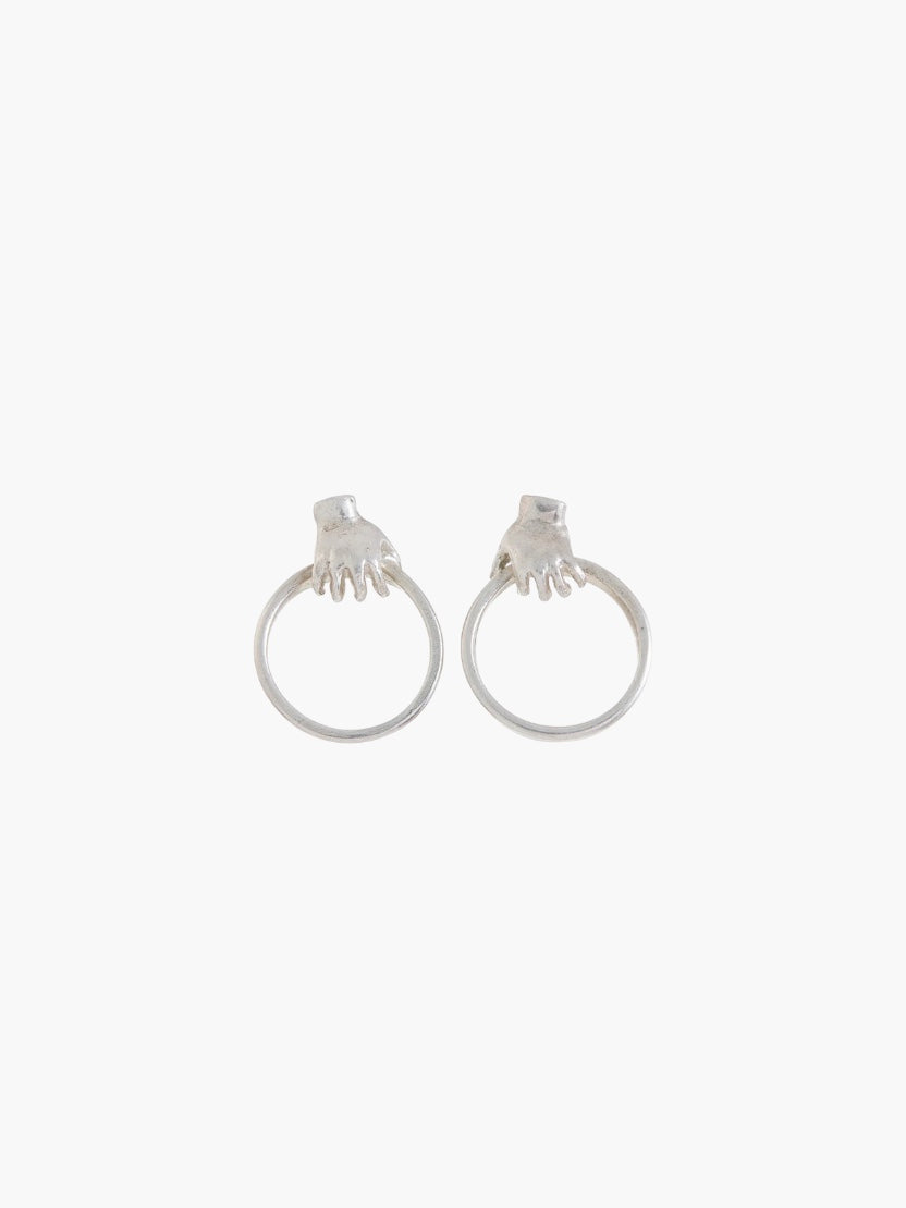 PAIR OF CIRCLE HAND EARRINGS