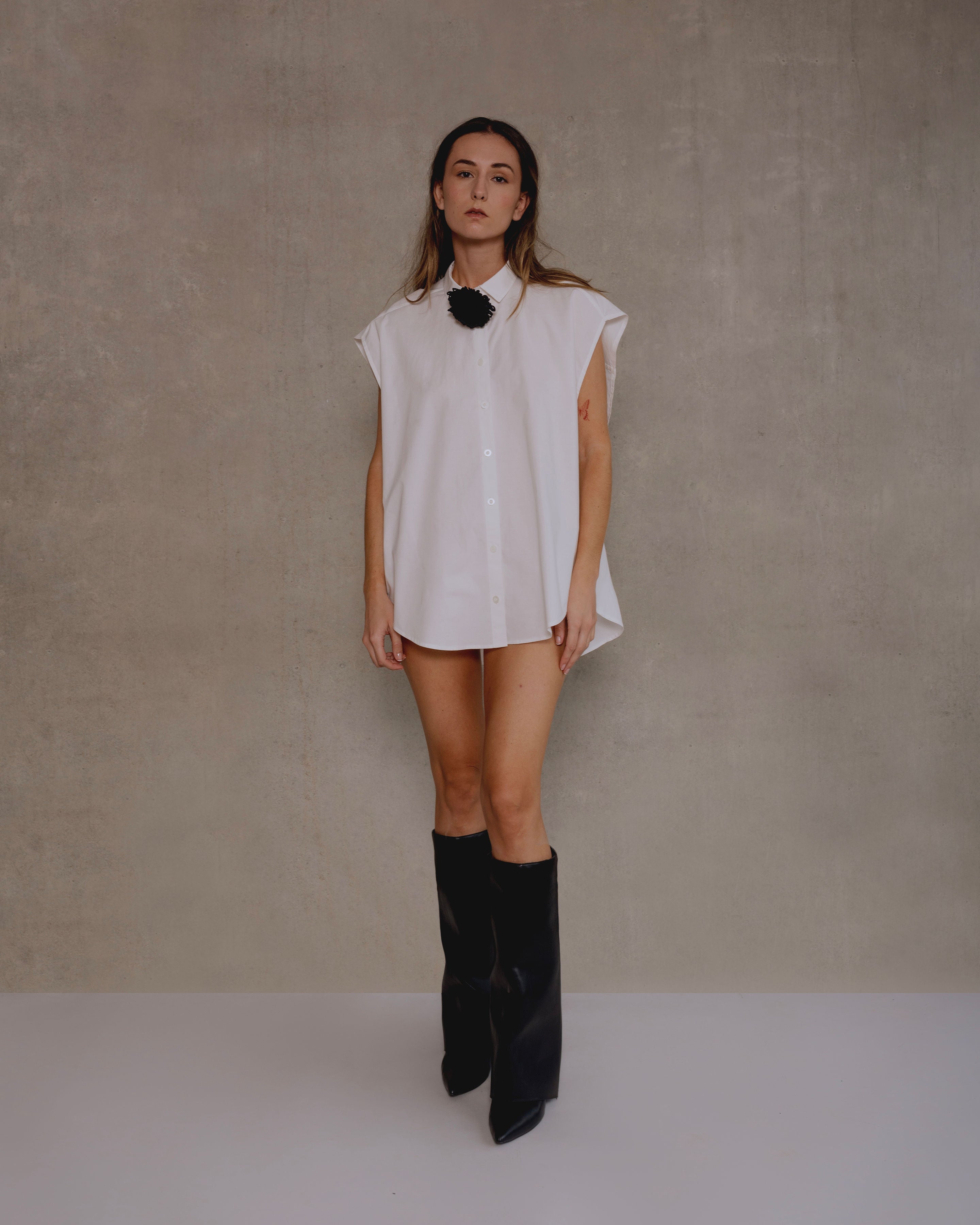Sleeveless Tumo Shirt