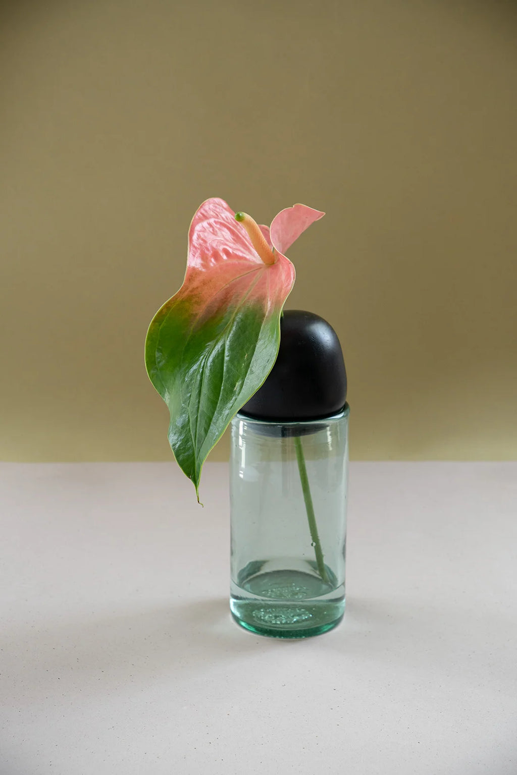 florero artesanal de vidrio reciclado verde hecho a mano diseño sostenible
PAISAJE LATINO